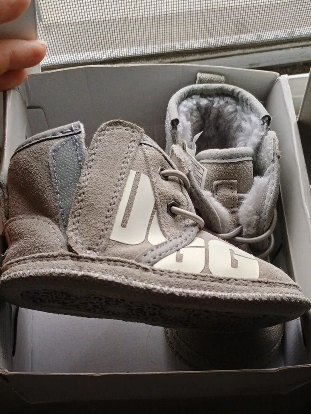 Baby Toddler Size 4 Gray Suede Fur Lined Ugg Boots